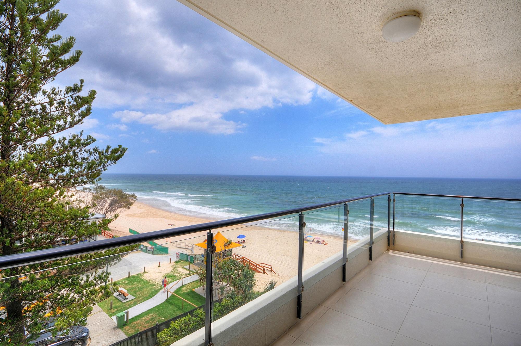 Spindrift On The Beach - Absolute Beachfront Mermaid Beach Bagian luar foto