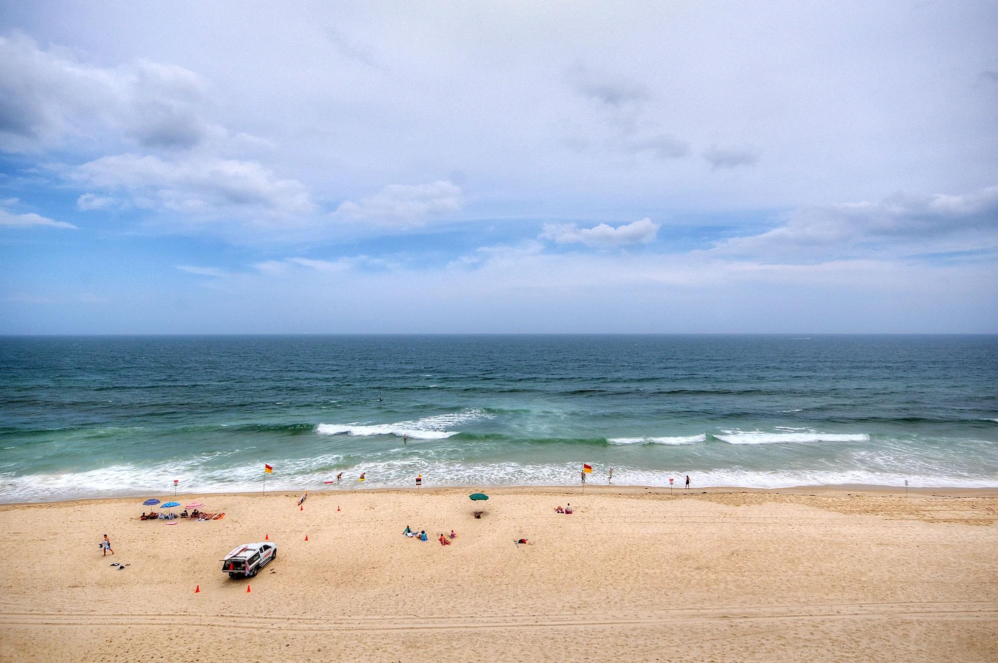 Spindrift On The Beach - Absolute Beachfront Mermaid Beach Bagian luar foto