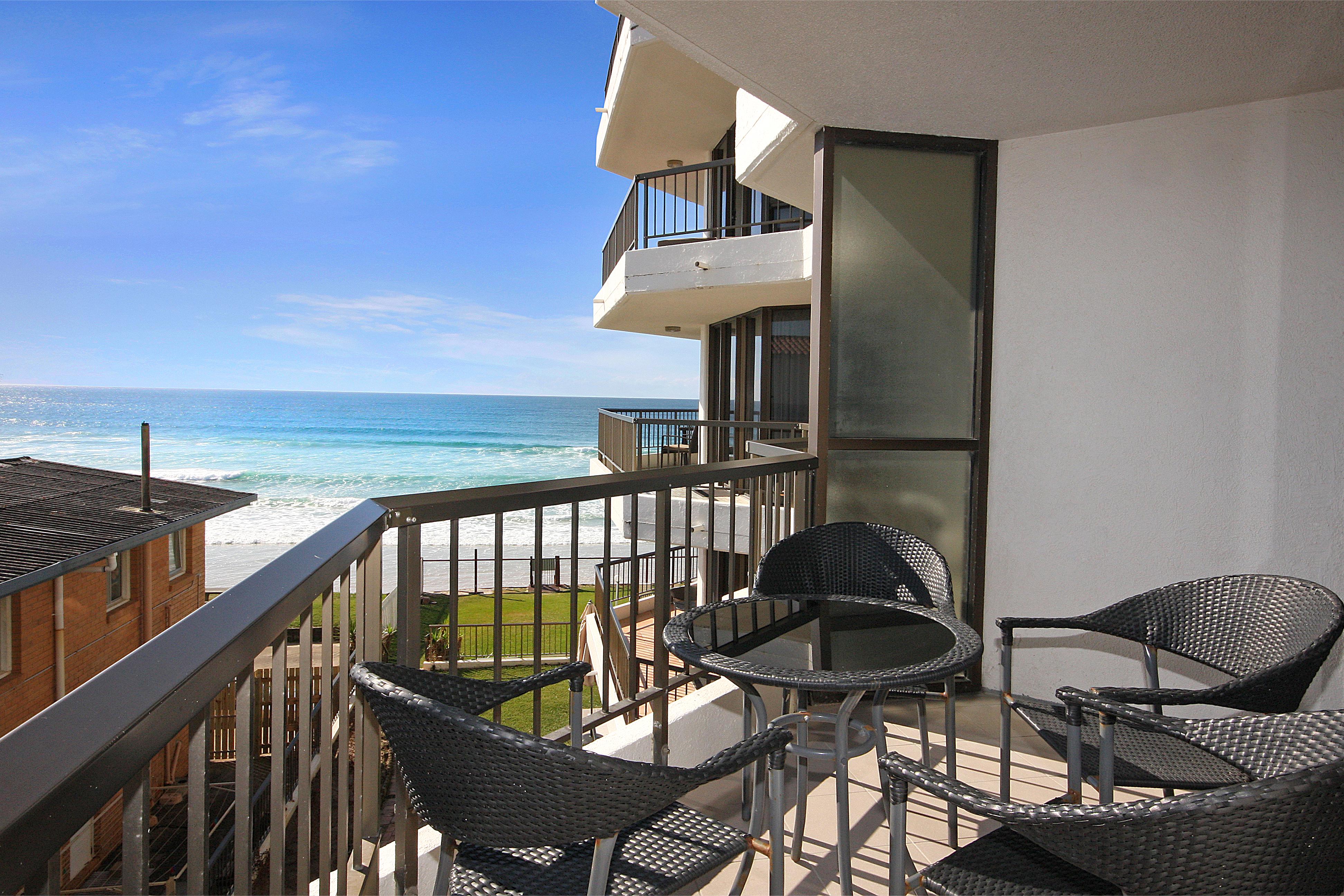 Spindrift On The Beach - Absolute Beachfront Mermaid Beach Bagian luar foto
