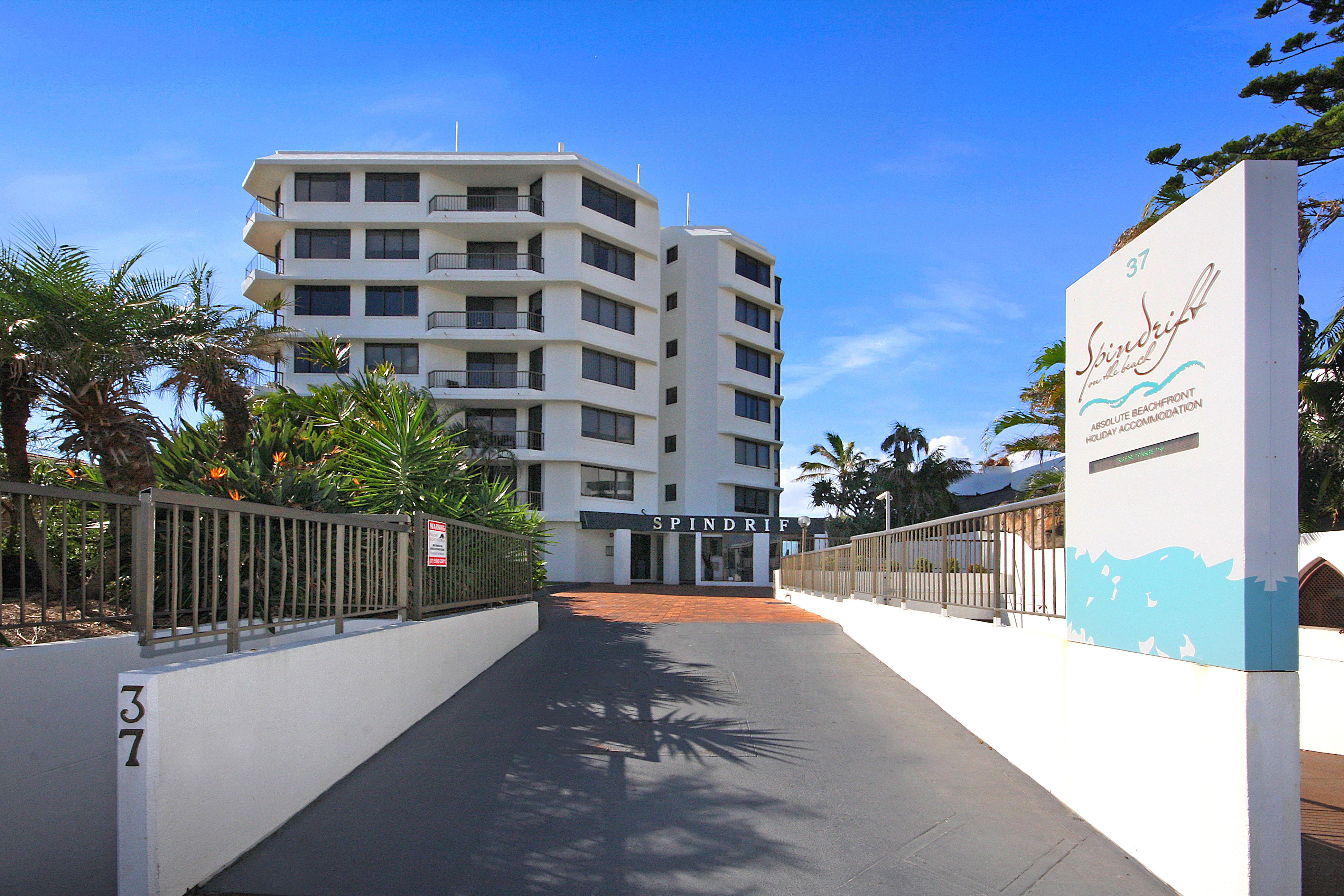 Spindrift On The Beach - Absolute Beachfront Mermaid Beach Bagian luar foto