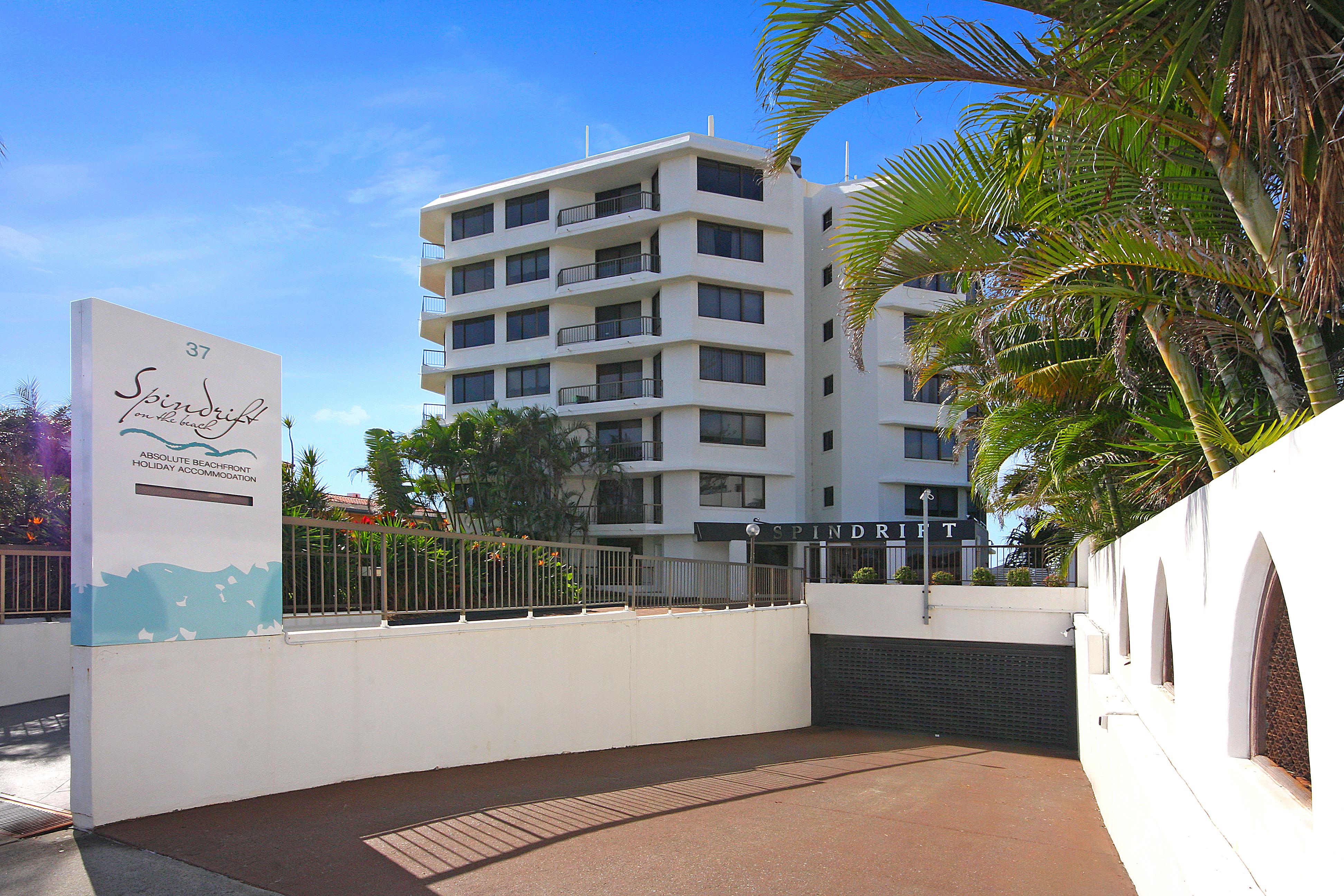 Spindrift On The Beach - Absolute Beachfront Mermaid Beach Bagian luar foto