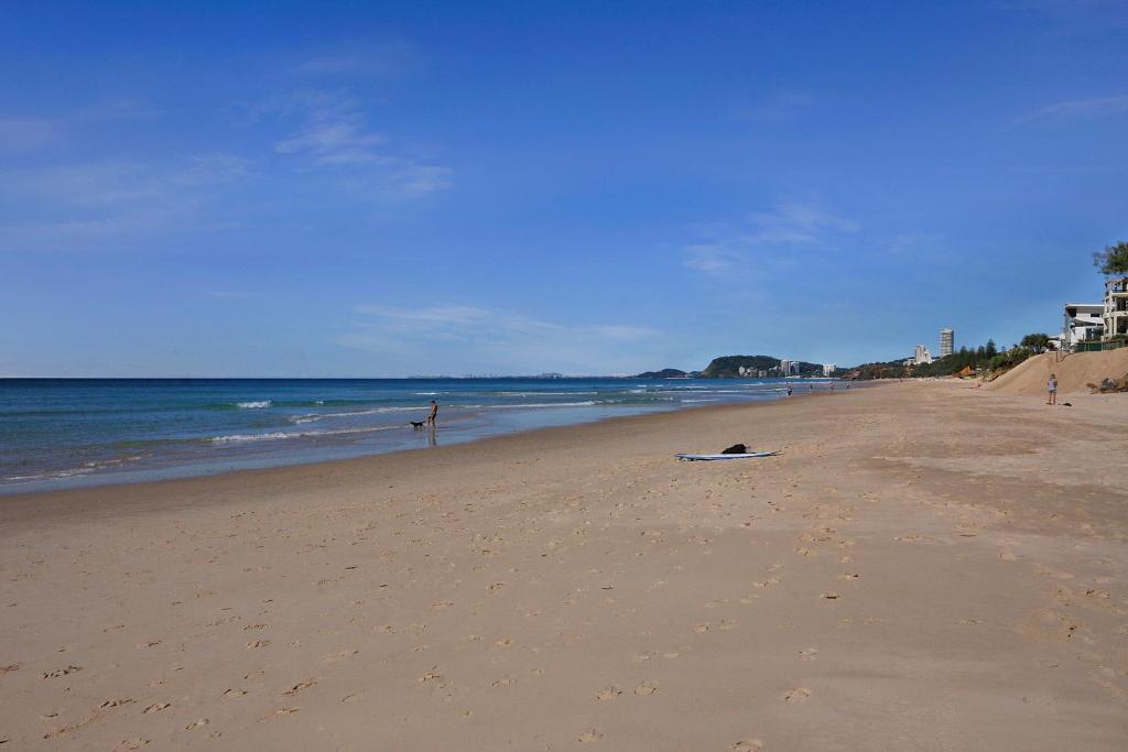 Spindrift On The Beach - Absolute Beachfront Mermaid Beach Bagian luar foto